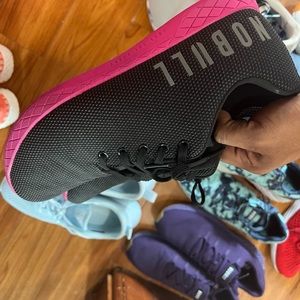 Nobull trainer black/raspberry